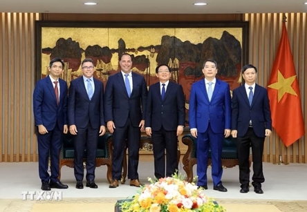 Vietnam encourages U.S. firms to expand investment in high-tech sectors: Deputy PM